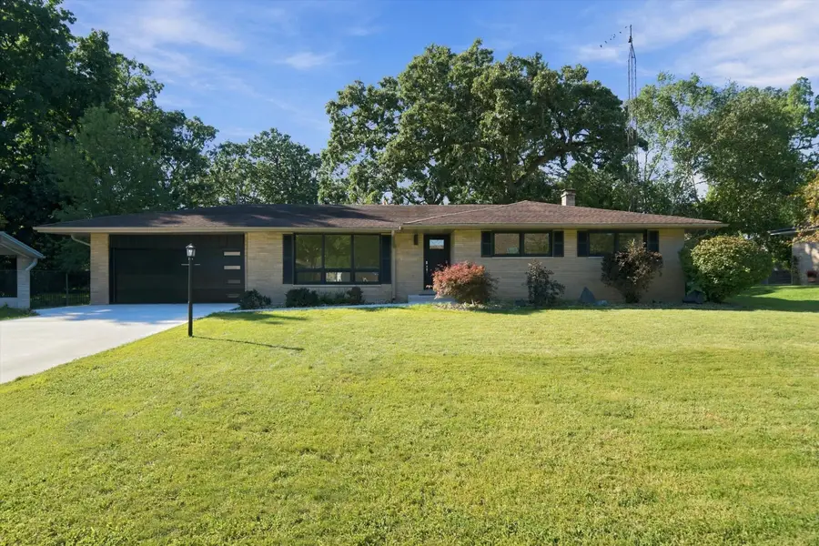 4205 86th St, Pleasant Prairie, WI 53142 - #2