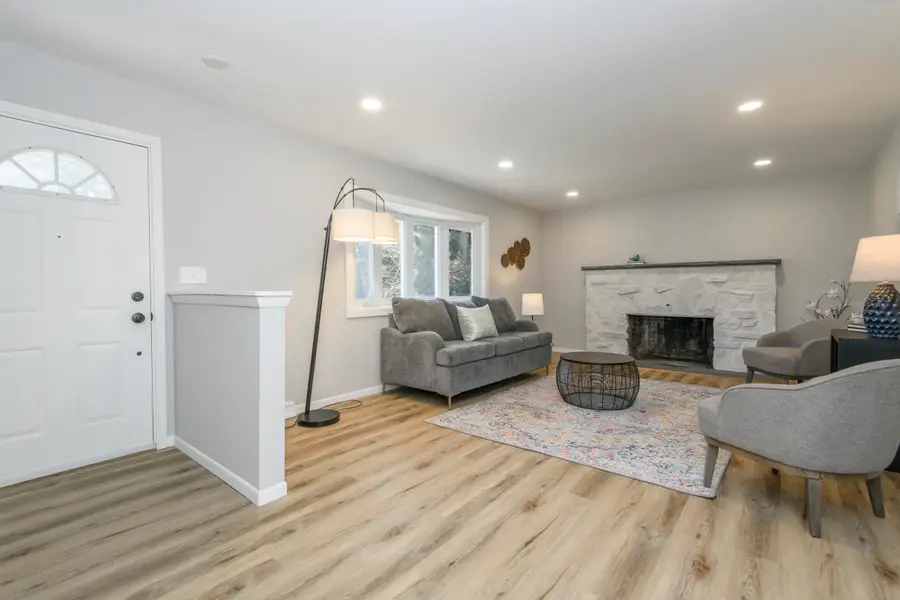 745 N Green Bay Rd, Grafton, WI 53024 - #3
