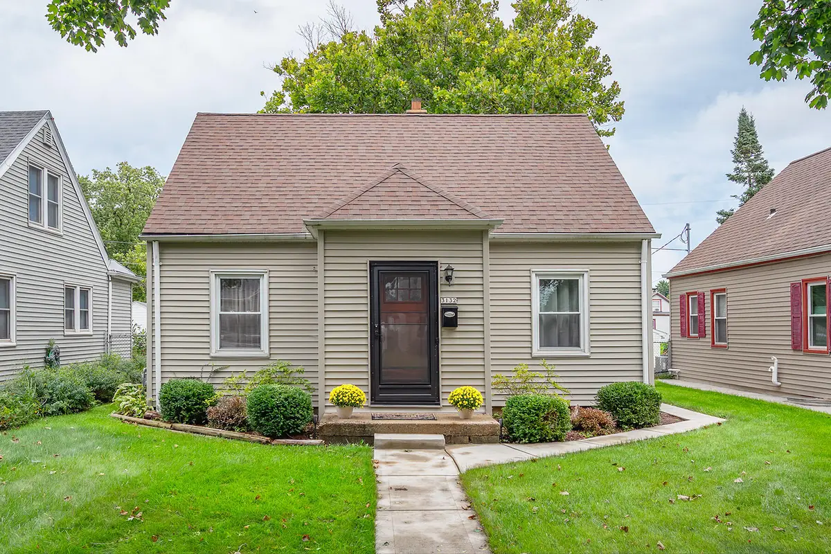3132 S Burrell St, Milwaukee, WI 53207 - #1