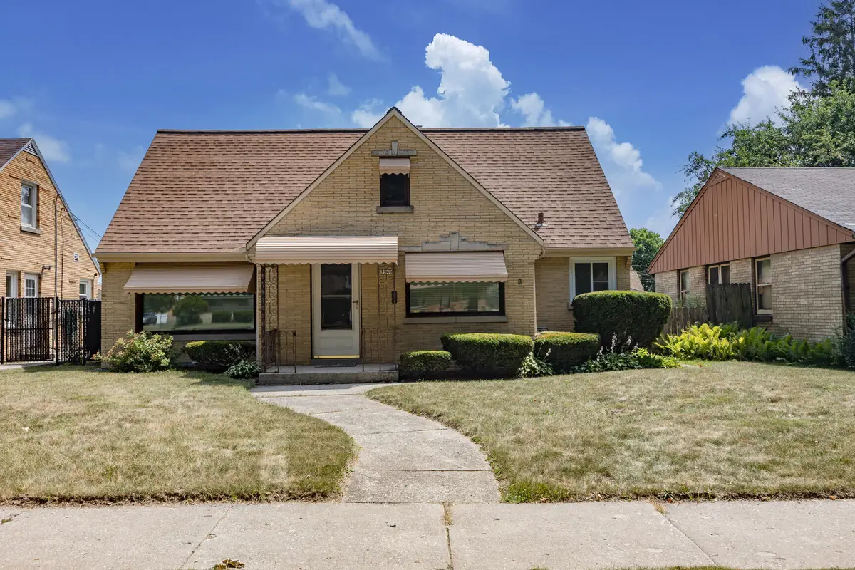 3940 N 80th St, Milwaukee, WI 53222 - #1