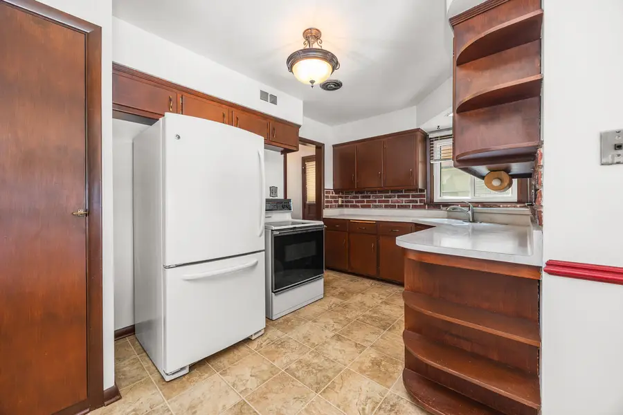 3940 N 80th St, Milwaukee, WI 53222 - #2