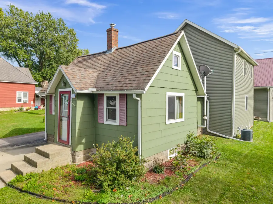514 Maple Dr, Spring Grove, MN 55974 - #2