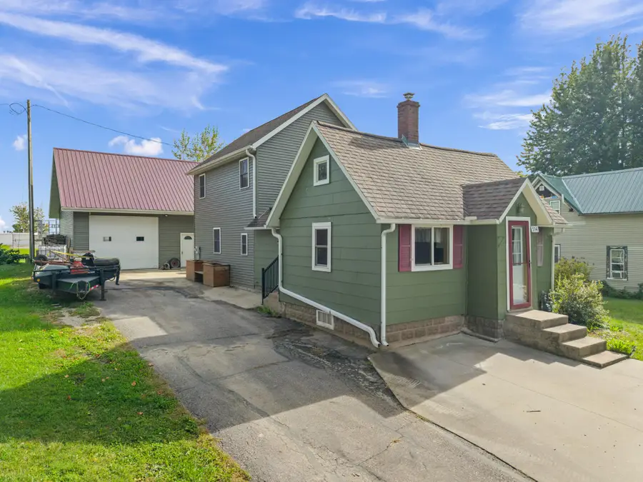 514 Maple Dr, Spring Grove, MN 55974 - #3