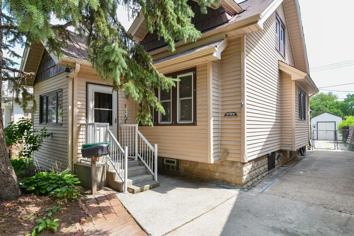 2874 N 59th St, Milwaukee, WI 53210 - #1