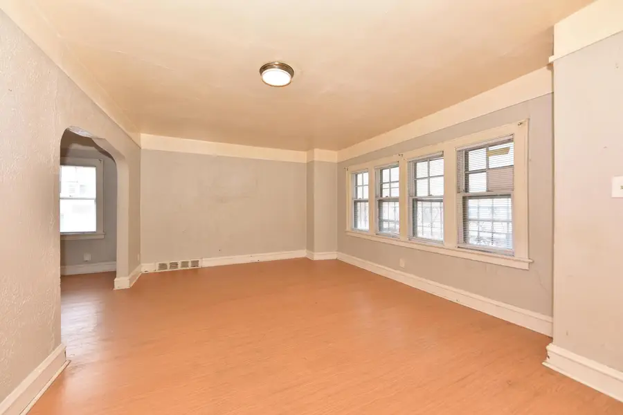 2702 N 49th St, Milwaukee, WI 53210 - #2