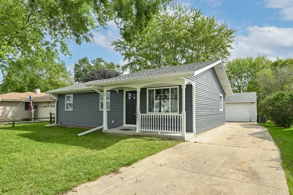 6901 Middle Rd, Caledonia, WI 53402