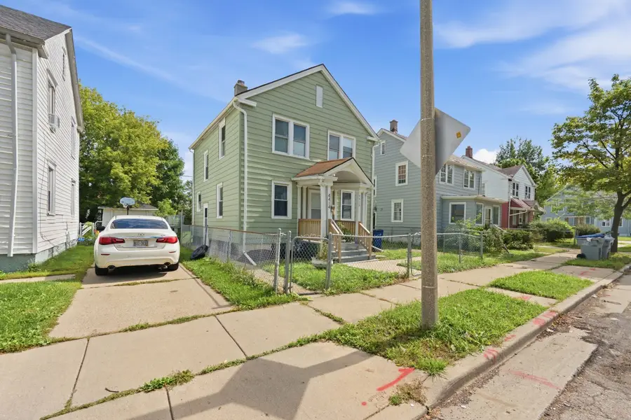 4414 N 25th St, Milwaukee, WI 53209 - #3