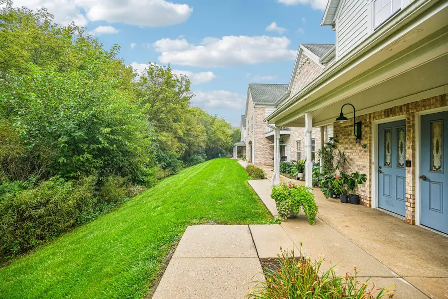 2732 Northview Rd, Waukesha, WI 53188 - #2