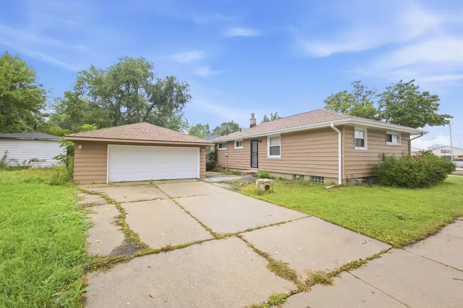 10325 W Silver Spring Dr, Milwaukee, WI 53223 - #3
