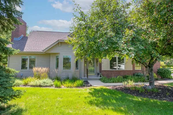 10820 N Essex Dr, Mequon, WI 53092