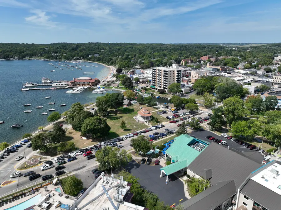 111 Center St, Lake Geneva, WI 53147 - #2