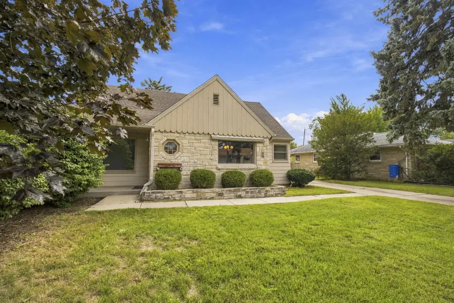 5544 N 26th St, Milwaukee, WI 53209 - #2