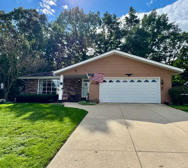 4425 89th St, Kenosha, WI 53142
