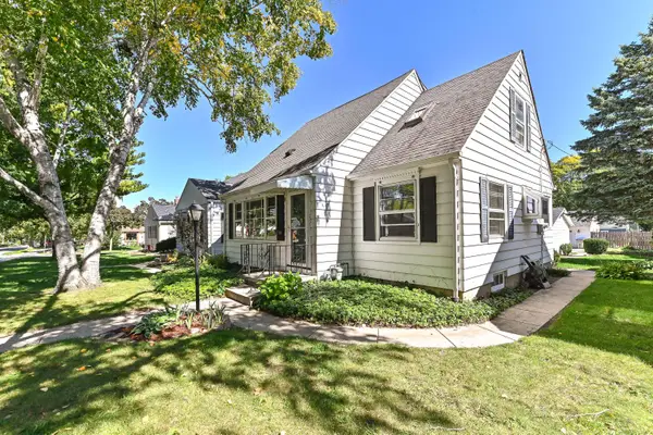 2762 N 82nd St, Milwaukee, WI 53222