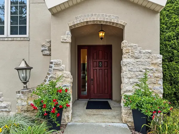 2912 N University Dr, Waukesha, WI 53188