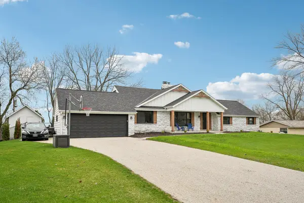 W305N5280 Gail Ln, Merton, WI 53029