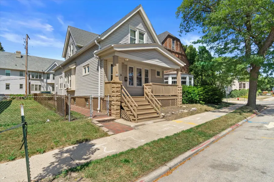 806 Lapham Blvd, Milwaukee, WI 53204 - #3