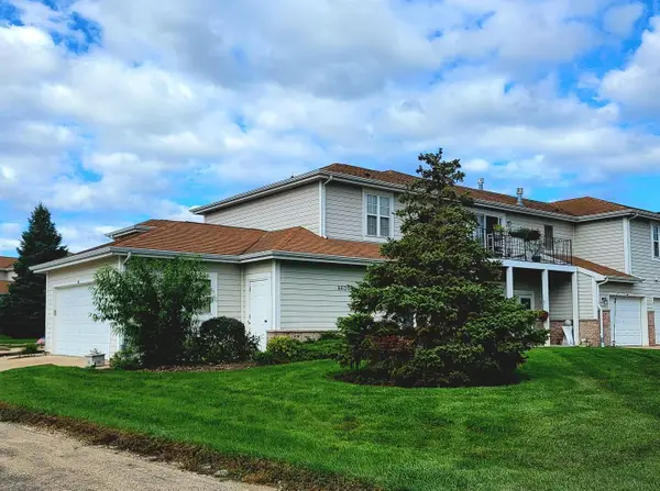 6620 Meadowlands Cir, Pleasant Prairie, WI 53158