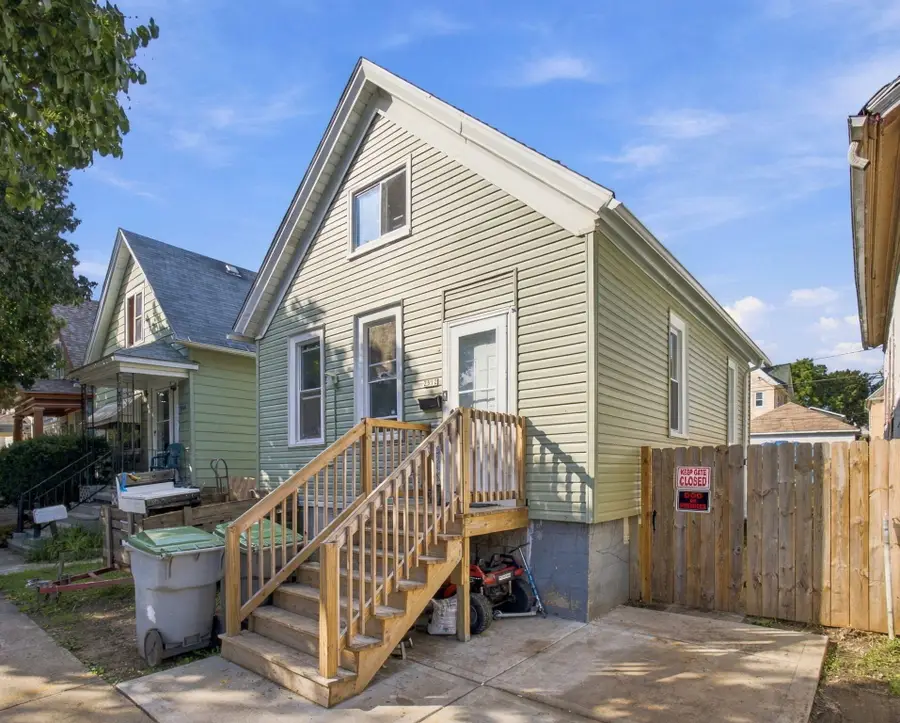 2512 W Rogers St, Milwaukee, WI 53204 - #2