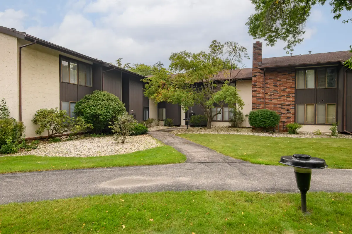 2120 W Good Hope Rd, Glendale, WI 53209 - #1