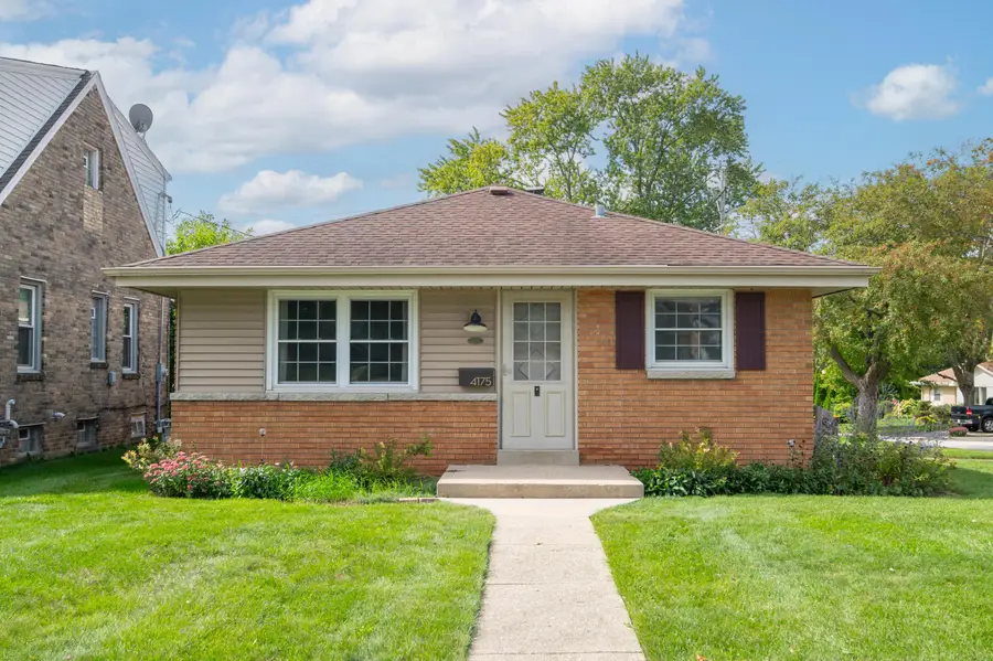 4175 N 92nd St, Wauwatosa, WI 53222 - #3