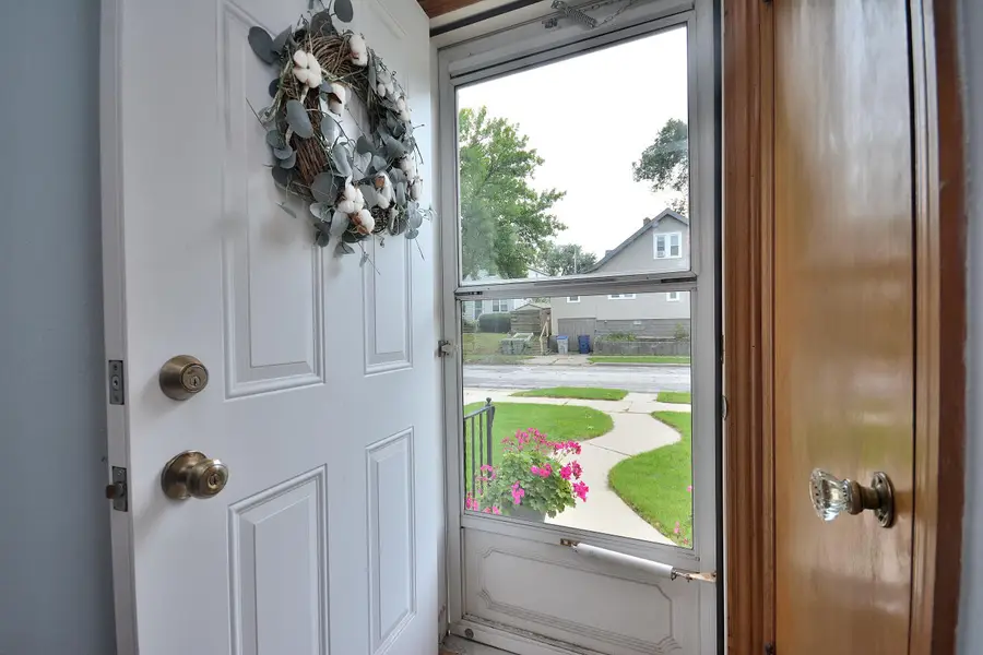 202 E Norwich St, Milwaukee, WI 53207 - #3
