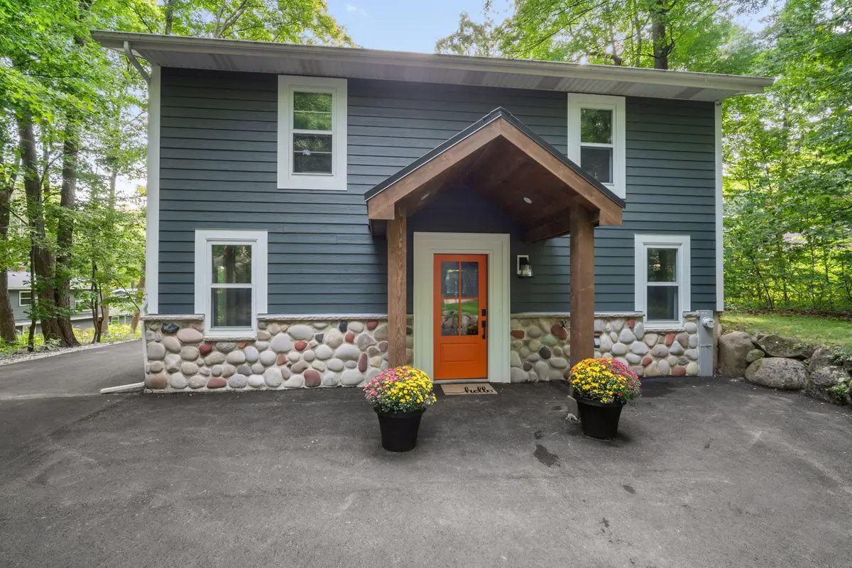 3951 Oak Ave, Polk, WI 53095 - #1