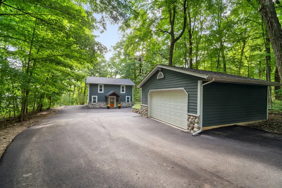 3951 Oak Ave, Polk, WI 53095 - #3