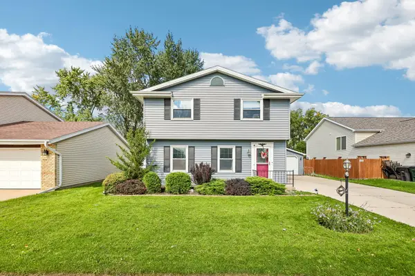 8504 Westbrook Dr, Sturtevant, WI 53177