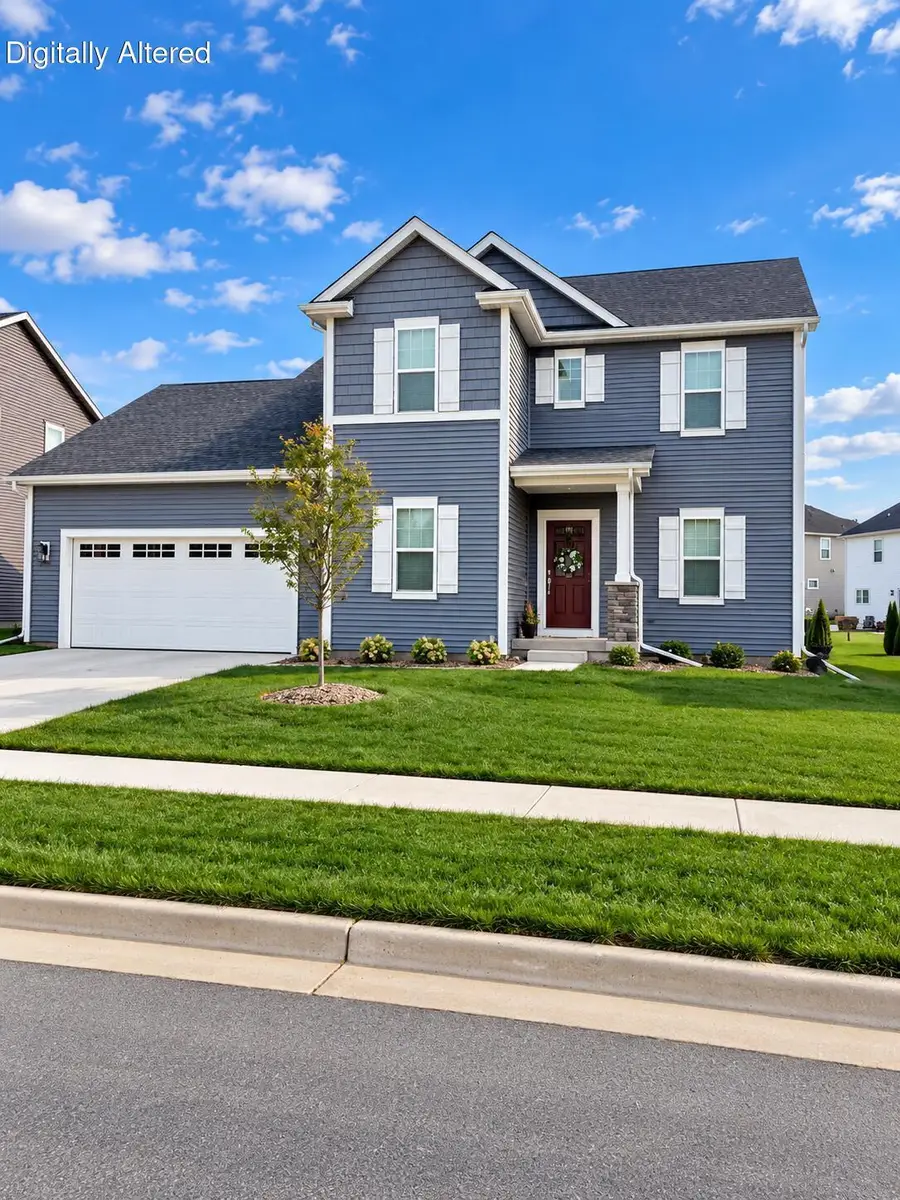 1377 Scotsland Ln, Oconomowoc, WI 53066 - #2