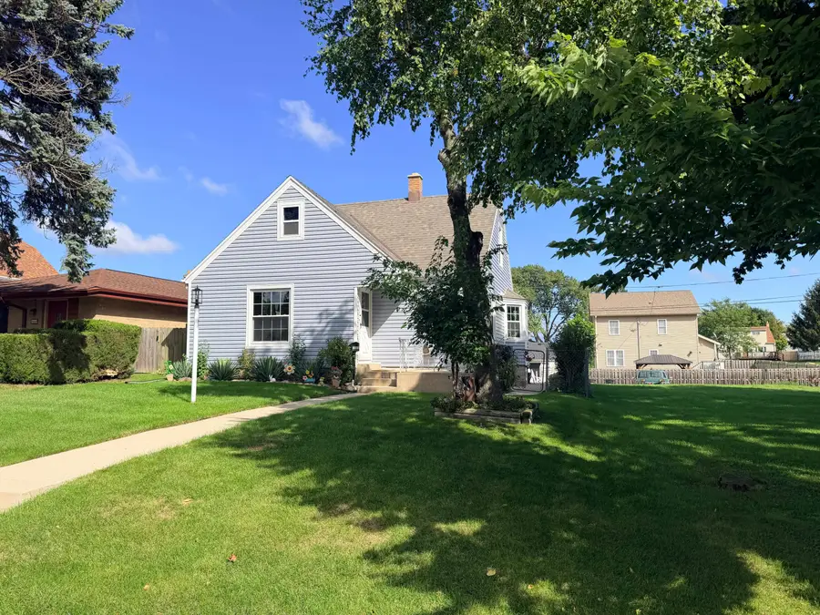 3668 S 34th St, Greenfield, WI 53221 - #2
