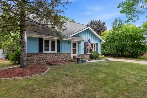 10404 W Darnel Ave, Milwaukee, WI 53224