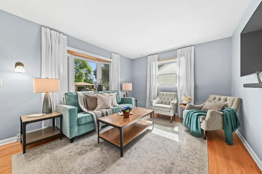 1827 N 117th St, Wauwatosa, WI 53226 - #3
