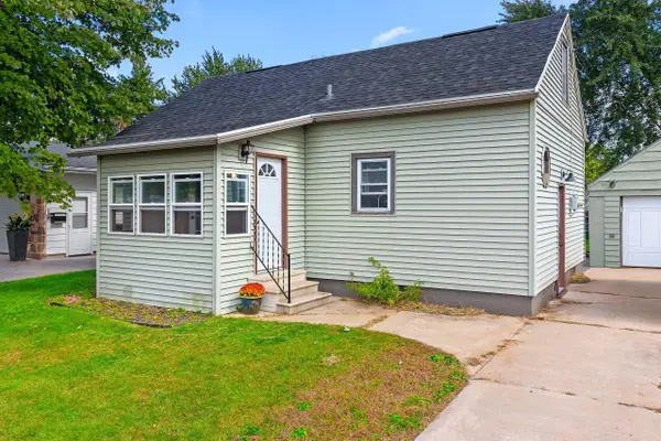 1030 S Evergreen St, Shawano, WI 54166
