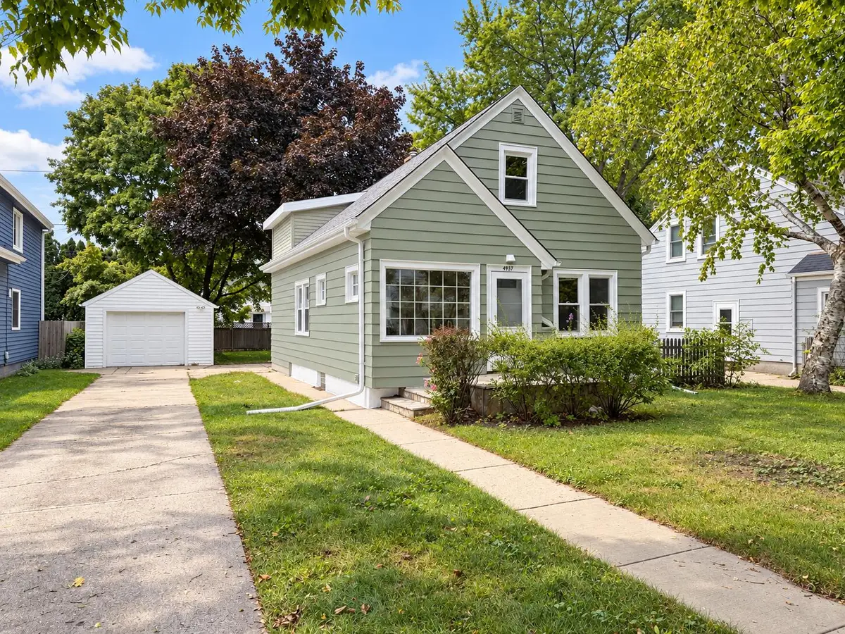 4937 N Hollywood Ave, Whitefish Bay, WI 53217 - #1