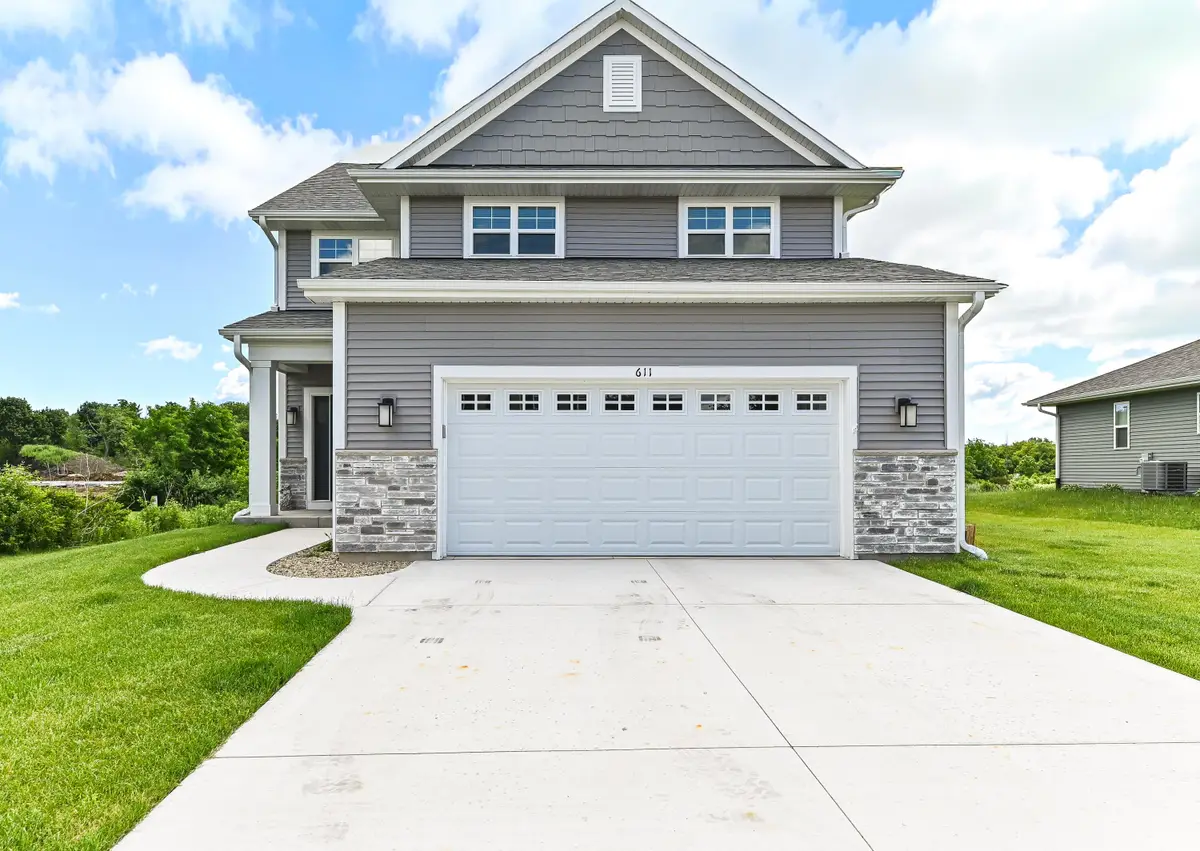 611 Hunter Dr, Mount Pleasant, WI 53406 - #1