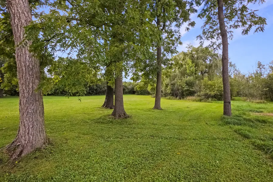 161 Caldwell St, Pewaukee, WI 53072 - #3