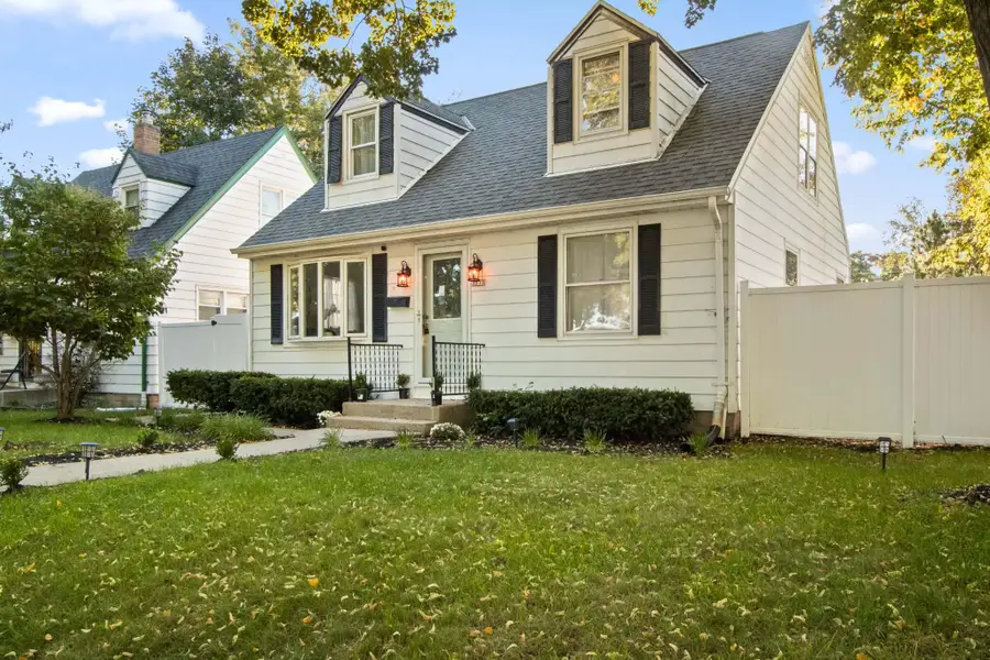 3913 N 70th St, Milwaukee, WI 53216 - #2