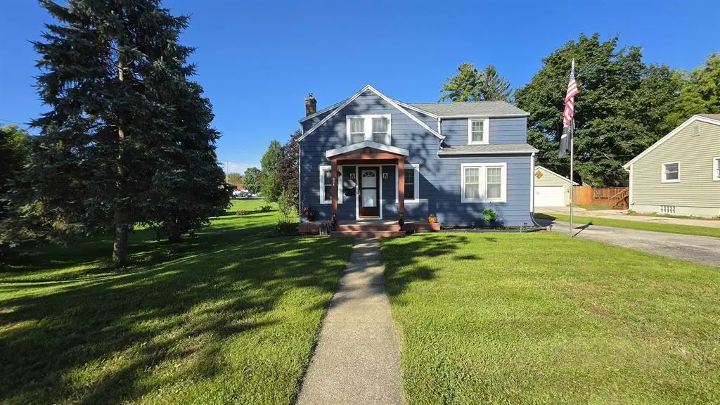 524 S Fourth St, Delavan, WI 53115 - #1