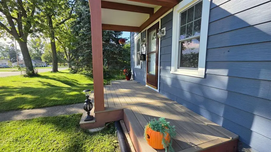 524 S Fourth St, Delavan, WI 53115 - #3