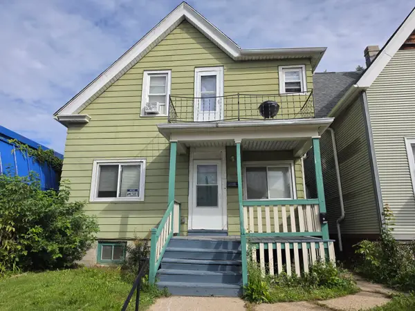 2856 N Holton St, Milwaukee, WI 53212