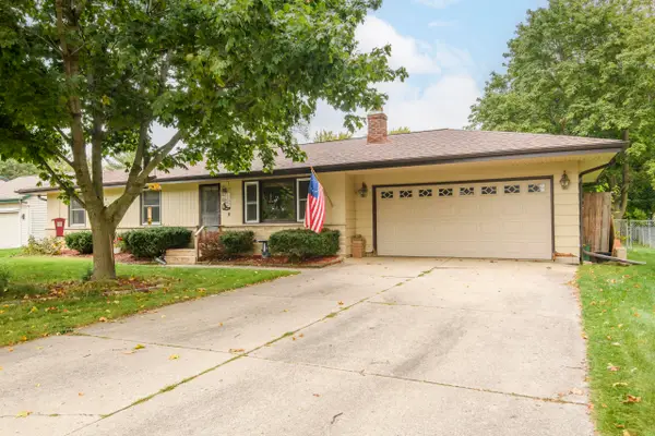 304 Park Ave, Eagle, WI 53119
