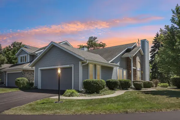 101 E Sutton Pl, Waukesha, WI 53188