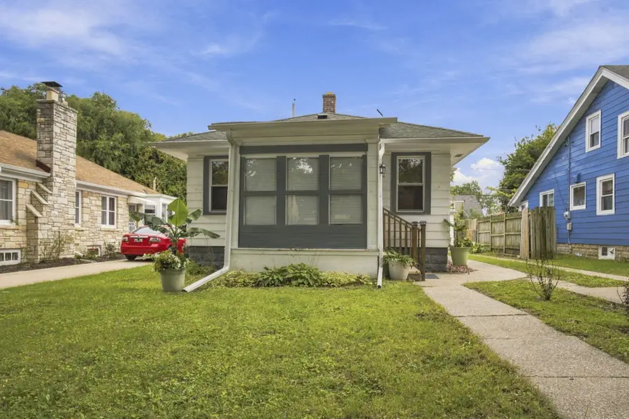 4044 N 40th St, Milwaukee, WI 53216 - #2