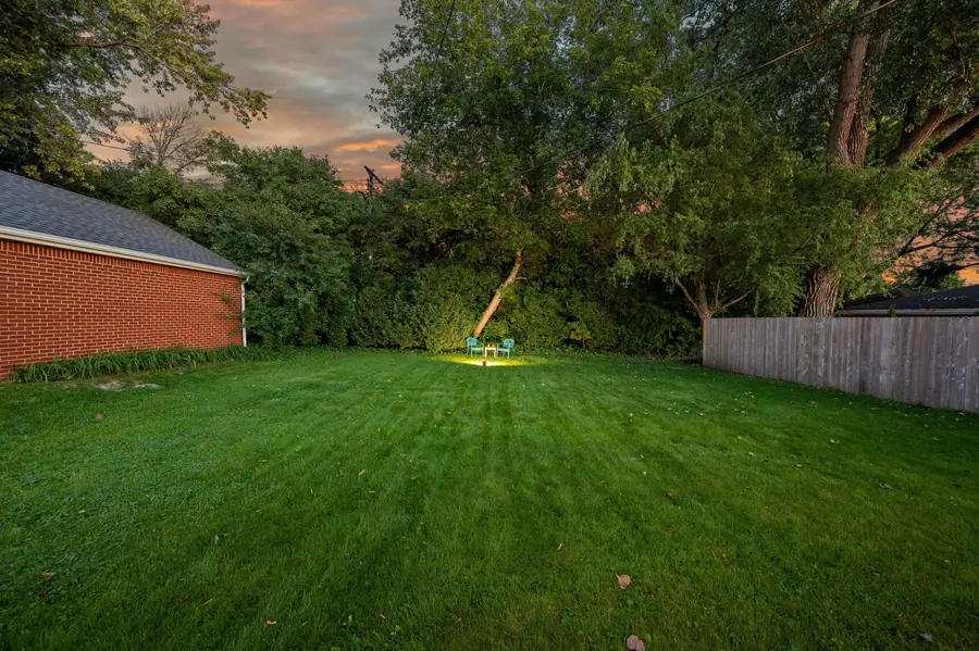 10541 W Woodward Ave, Wauwatosa, WI 53222 - #3