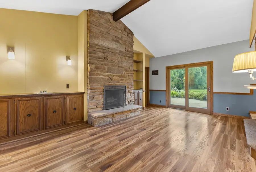 S77W22250 Eleanor St, Vernon, WI 53150 - #2