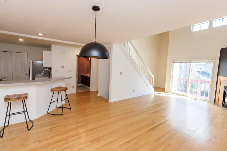 1112 E Lyon St, Milwaukee, WI 53202 - #2