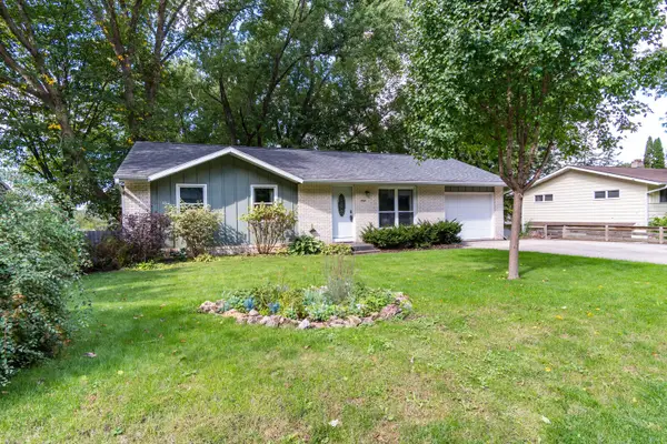 3500 Cliffside Dr, La Crosse, WI 54601
