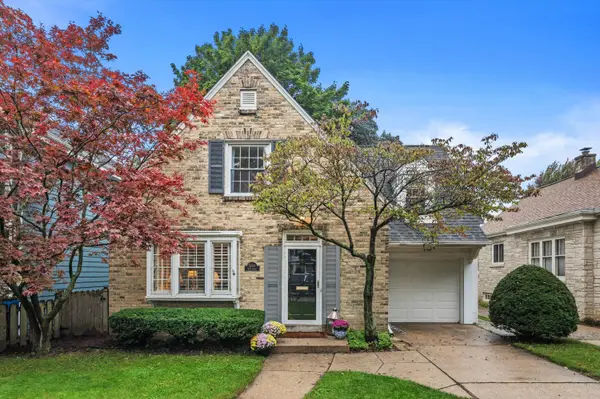 5259 N Kent Ave, Whitefish Bay, WI 53217