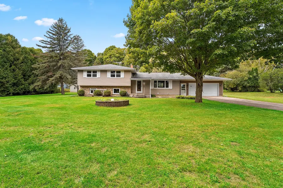 5224 Woodland Dr, Two Rivers, WI 54241 - #3